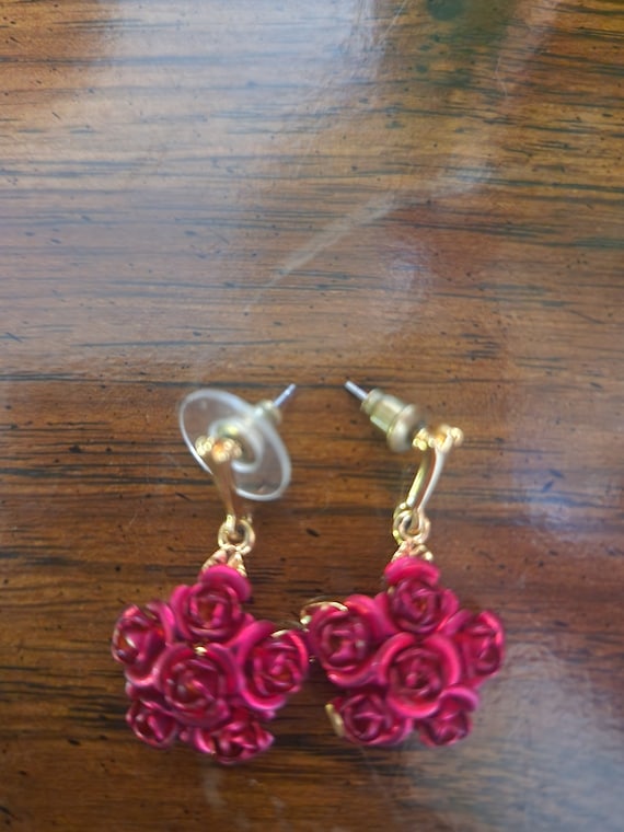 Danbury mint gold rose earrings beautiful