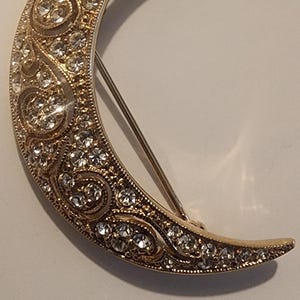 Nwot HTF Attwood & Sawyer Swarovski Crystal Crescent Moon Brooch