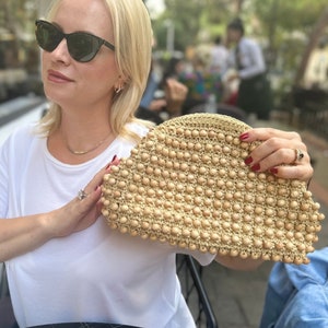 Cartera de mano de rafia con cuentas, bolso de paja de crochet hecho a mano, bolso de playa de mimbre, regalo ideal para ella