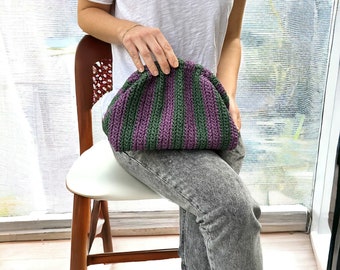 Handmade Crochet Raffia Clutch Bag: Colorful Summer Pouch