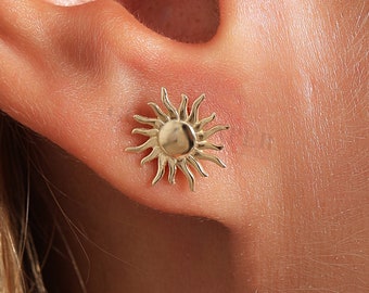 Sun Gold Earrings, 14K Gold Sun Earrings, Sun Stud Earrings, Sunshine Earrings, Gold Sunshine Earrings, 14K Gold Earrings.