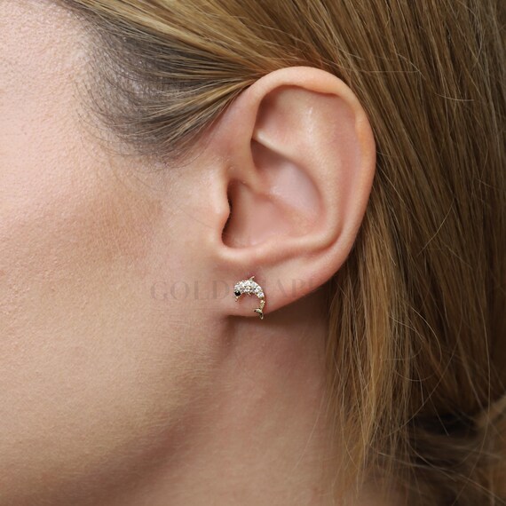 Dolphin Tiny Gold Earrings, 14K Gold Dolphin Earrings, Dolphin Gold Stud Earrings, Fish Earrings, Animal Earrings, Dolphin Earrings.