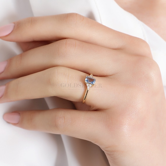 14K Gold Sapphire Stone Ring, Sapphire Gold Ring, Sapphire Baguette Ring, Gold Sapphire Ring, Gemstone Ring, September Birthstone Ring.
