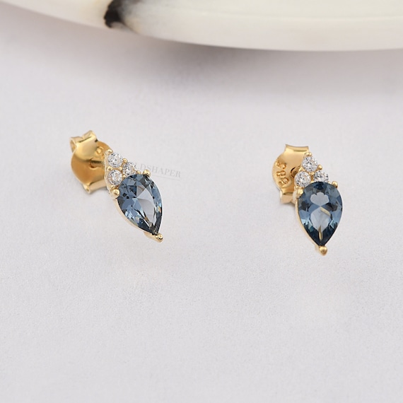 14K Gold Sapphire Earrings, Sapphire Stud Earrings, Sapphire Gold Earrings, September Birthstone Earrings, 14K Gold Stud Earrings.
