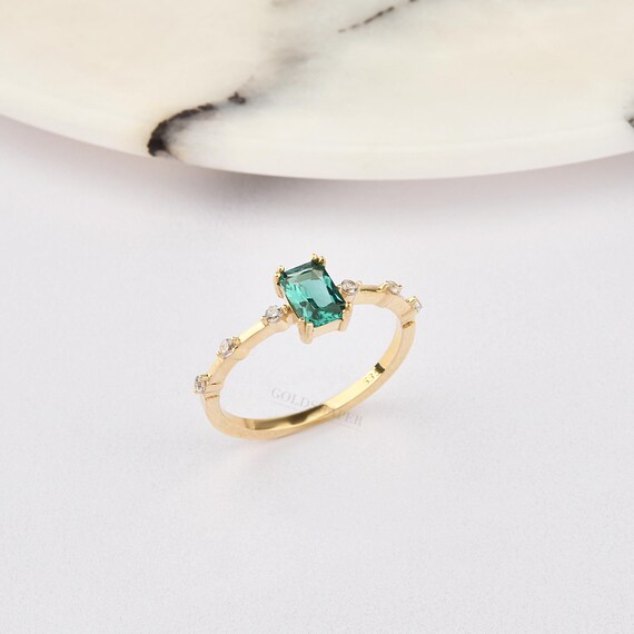 14K Gold Emerald Stone Ring, Emerald Gold Ring, Emerald oval Shape Ring, Gold Emerald Ring, Gemstone Ring, May Birthstone Ring.