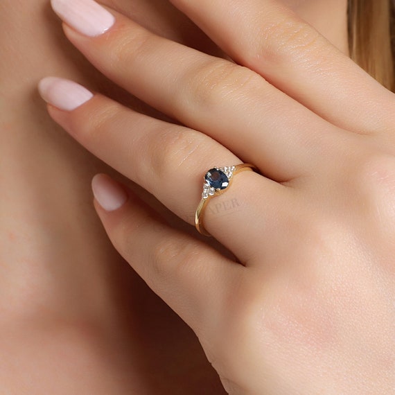 14K Gold Sapphire Stone Ring, Sapphire Gold Ring, Sapphire Baguette Ring, Gold Sapphire Ring, Gemstone Ring, September Birthstone Ring.