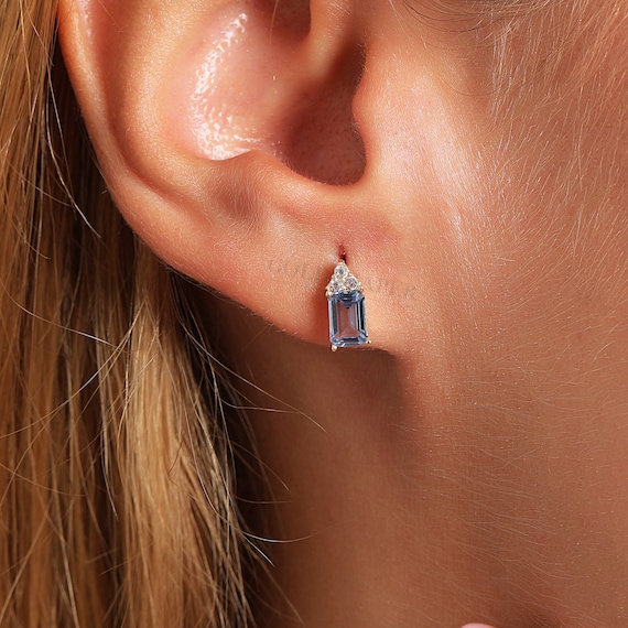14K Gold Sapphire Earrings, Sapphire Stud Earrings, Sapphire Gold Earrings, September Birthstone Earrings, 14K Gold Stud Earrings.