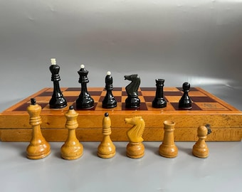 ソビエトグランドマスターチェスセットトーナメントチェスソ連プラスチックナイト状態70年代ヴィンテージチェスの駒の重量チェスのギフトソ連チェスギフト