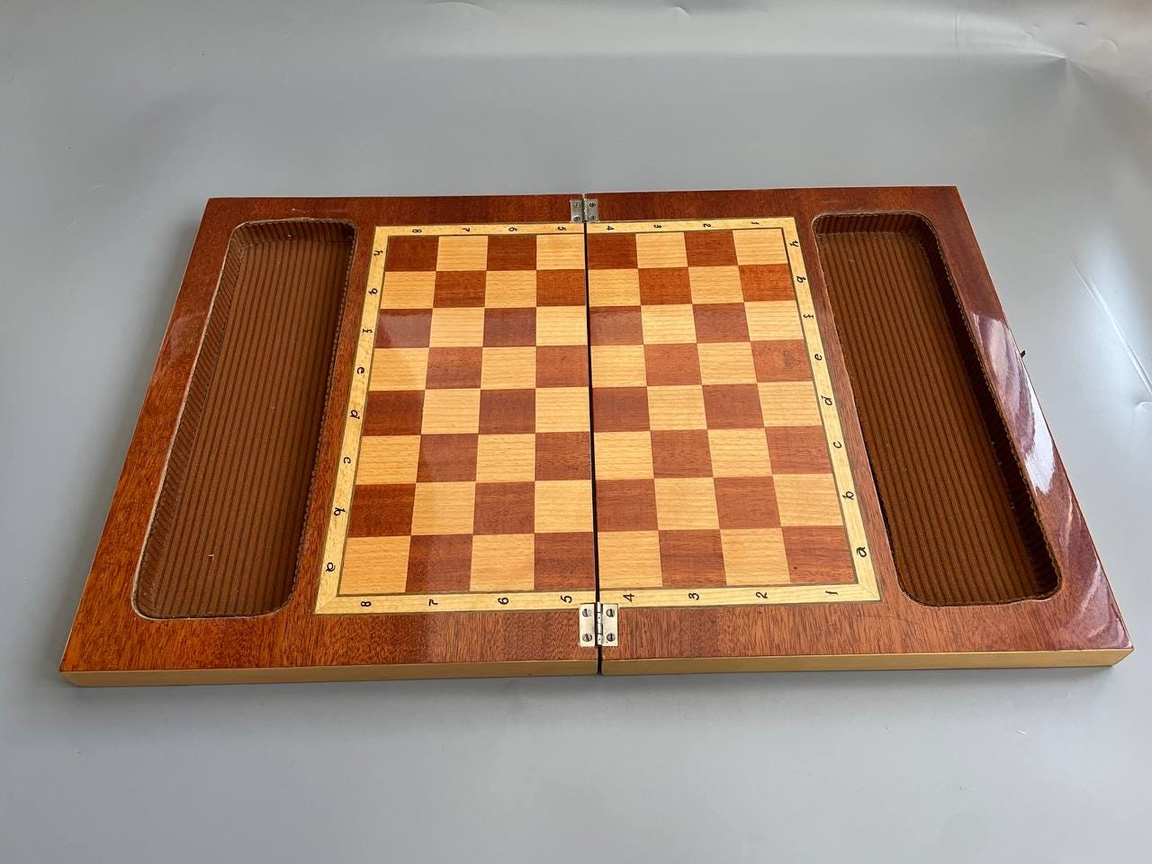 Jeu d'échecs en plastique soviétique - France