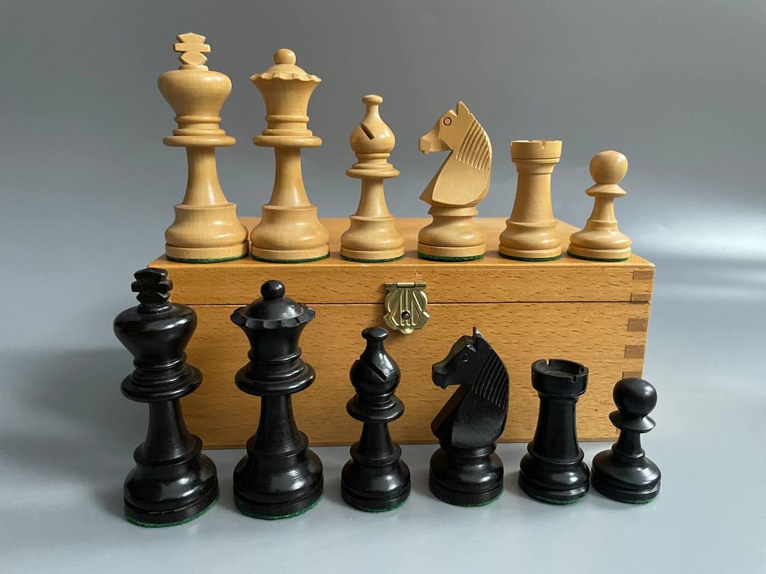 Wooden Staunton Chess Set 80s Vintage With Original Chess Box ...