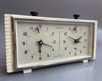 Reloj de ajedrez mecánico soviético (Jantar) en buen estado. Un regalo ideal para amantes y coleccionistas del ajedrez. Incluye estuche. Ajedrez vintage de los años 80.