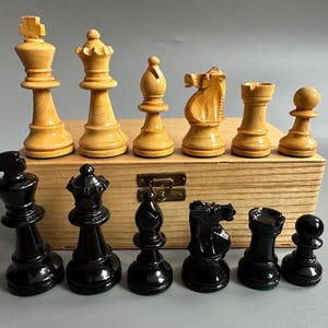 Magnifique ancien jeu d'échecs échiquier lardy 1974 Nice chess set T5
