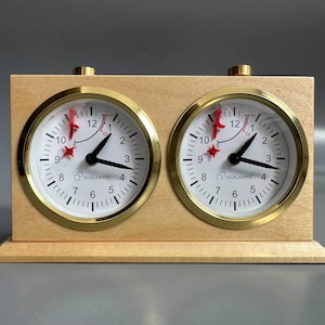 Mechanische Schachuhr Quadrat in sehr gutem Funktionstüchtig Zustand 80er Jahre Vintage Schachgeschenk Seltene Schachuhr Schachtimer Polen Schachuhr Schach