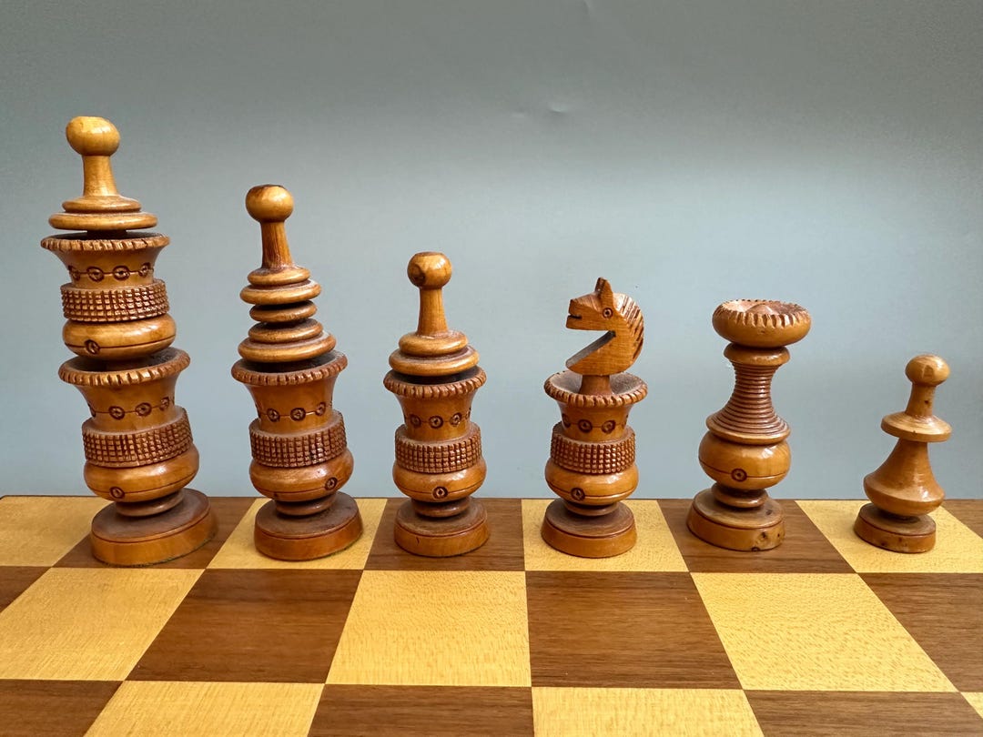 antique-mexican-chess-set-70s-vintage-from-wood-in-very-good-condition