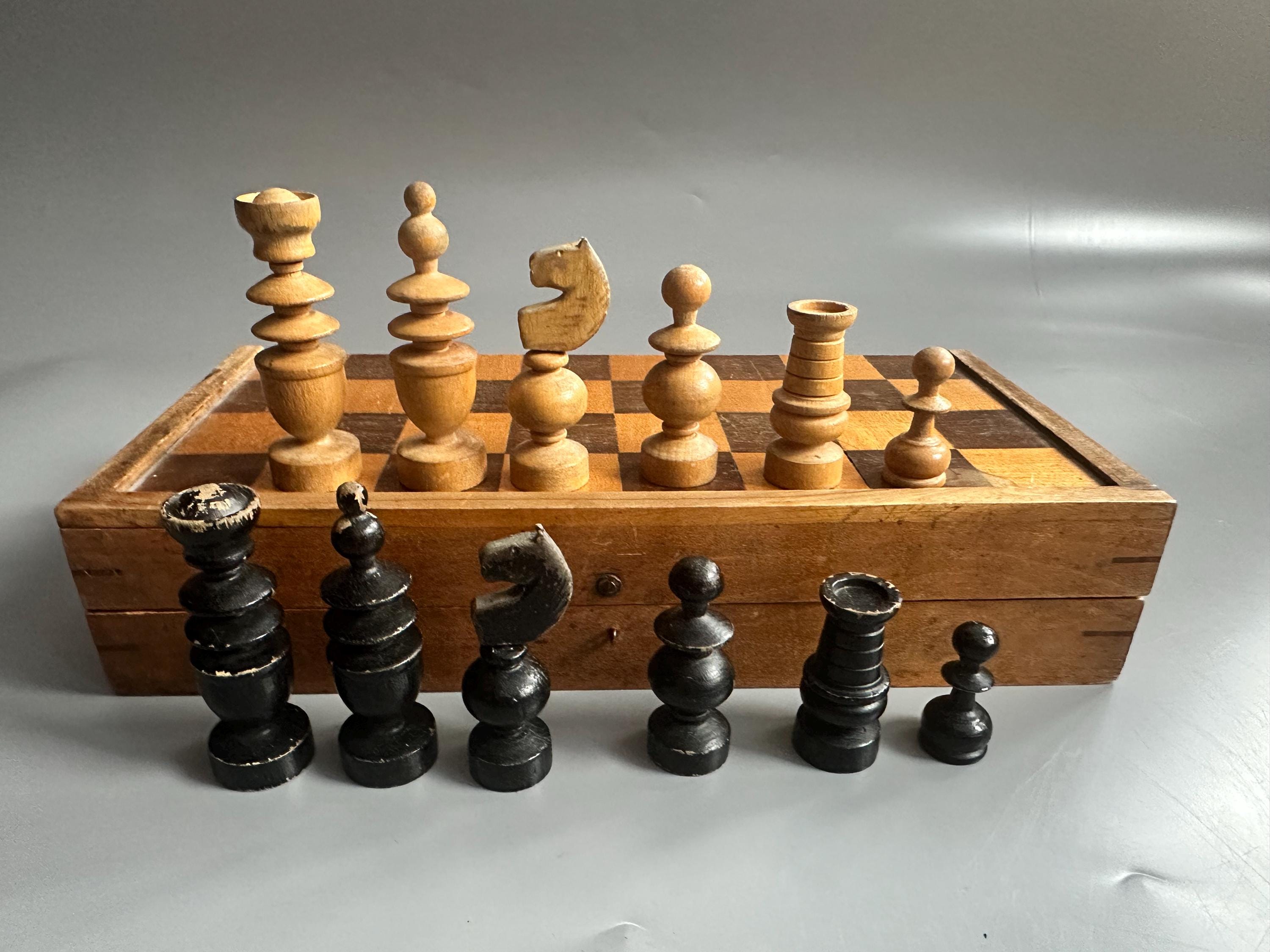 Magnifique échiquier avec pièces d'échecs Regence - Bois
