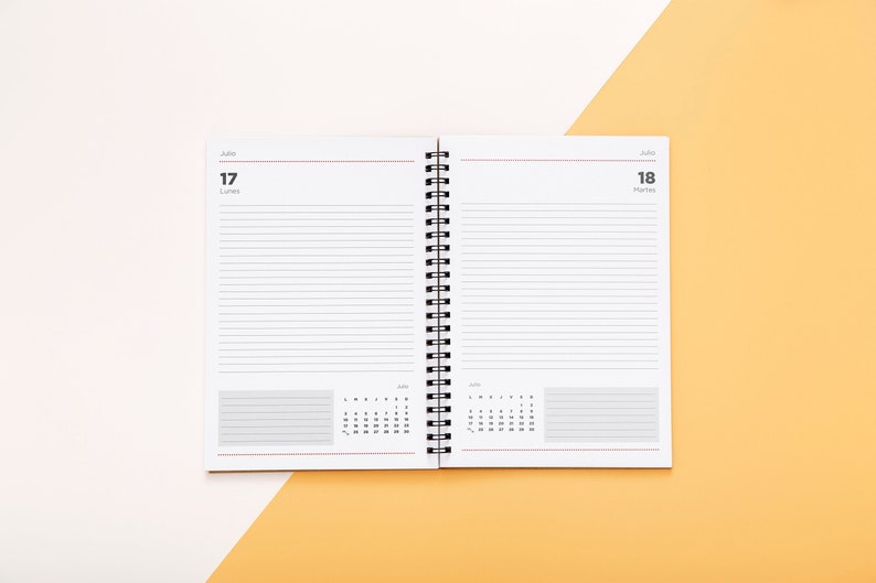 Printable 2024 Agenda Downloadable. Day per Page. Interior Agenda 2024 ...