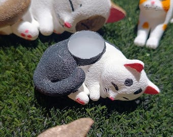 Handmålade specialdesignade sovande kattkrukor, vackra för att dekorera din trädgård, vatten- och soltåliga / Handmålade kattkrukor