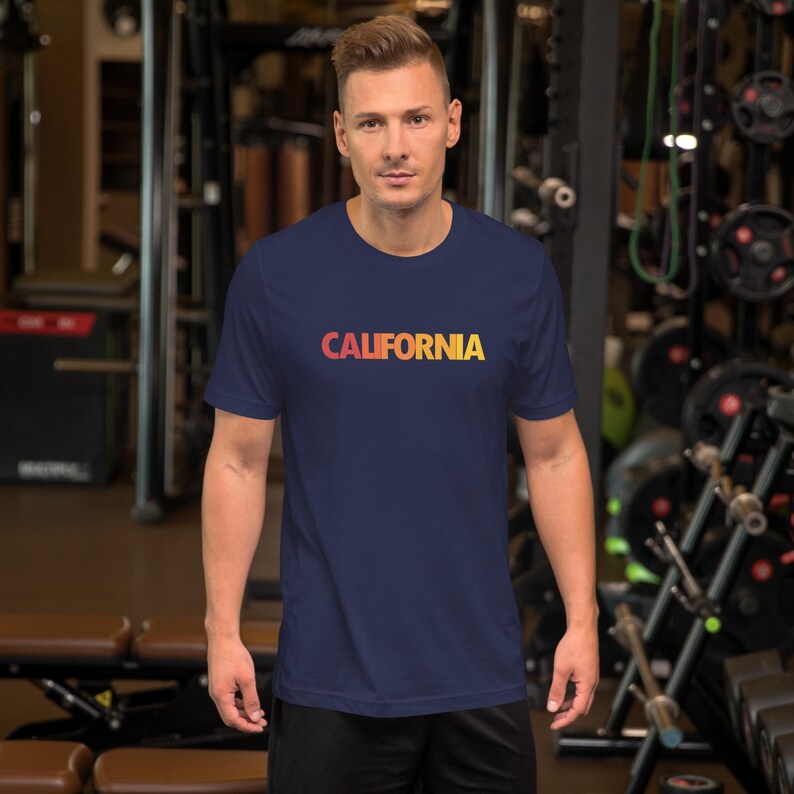 Vintage California T-Shirt – Bold Sunset Colors Print – Unisex Cotton Tee – Chill West Coast Vibes
