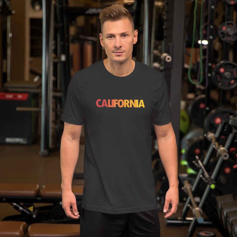 Vintage California T-Shirt – Bold Sunset Colors Print – Unisex Cotton Tee – Chill West Coast Vibes