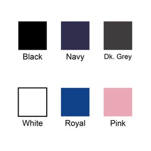Op de afbeelding: Een kleurenpalet met zes effen kleurstalen: zwart, marineblauw, donkergrijs, wit, koningsblauw en roze. Elke kleur wordt weergegeven in een vierkant met de kleurnaam eronder.
