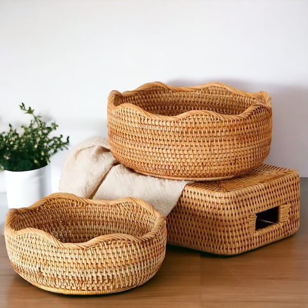 Rattan Round Food Tray | Rattan Serving Tray, Bread Bowl, Woven Fruits Baskets, Decorative Coffee Table Tea Trays for Kitchen Countertop