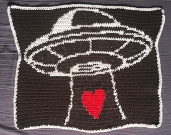 UFO Tapestry Crochet Pattern / Wall Hanging / Space Ship Tapestry
