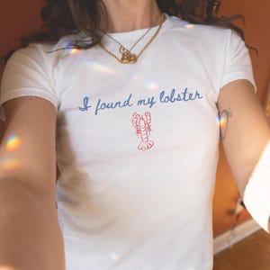 Ze vond haar kreeft vrijgezellen babyshirt Maine vrijgezellenfeest shirt kust vrijgezellen vissen Bach shirt gevangen in liefde bruids