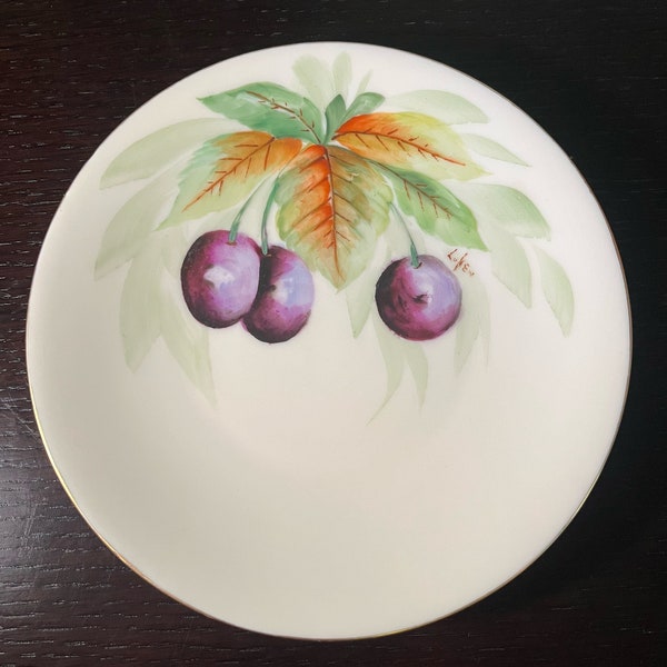 Antique Luken Signed Hand-Painted Plum Plate with Gold Edge Made by Lorenz Hutschenreuther's Bavaria Favorite 1890-1910