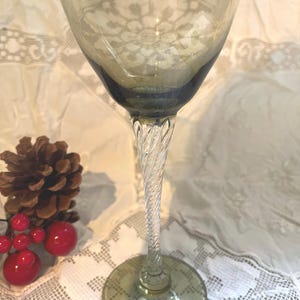 Olive Green Empoli Wine Glass with Elegant Twisted Stem