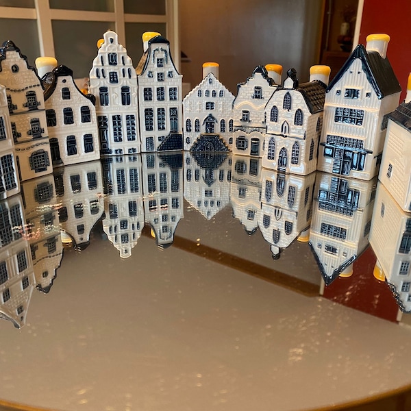 First 10 KLM Houses in 1 buy! All of them are sealed and have no damages. For buying them 1 by 1 check my page!