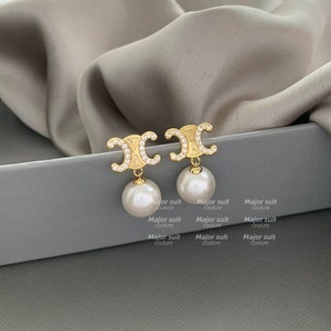 CHANEL CHANEL Earrings with CC Logo (AB9641 B09609 NL143)