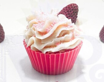 Magdalena de fresas y crema - Vela deliciosa