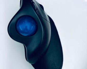 Logitech M570 Trackball Wedge Stand 45