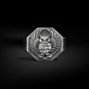 Engraved Owl Animal Signet Ring for Men in Sterling Silver, Minimalist Bird Rings for Best Friend, Oxidized Silver Owl Jewelry for Family