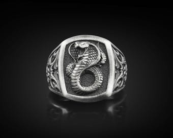 Majestic King Cobra Engraved Silver Signet Men Ring, 925 Sterling Silver Cobra Snake Ring, Immortal Mythological Gift Jewelry for BestFriend