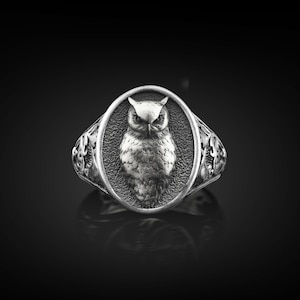 Celtic Owl Handamde Engraved Unique Signet Men Ring in Sterling Silver, Minimalist Bird Nature Men Ring Silver Jewerly, Spiritual Gift Ring