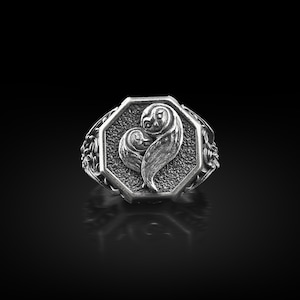 Chevalière animalière famille chouette gravée en argent oxydé, bague nature minimaliste pour maman en argent sterling, bague géométrique unique à femme