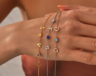 Pulsera de letras de piedra de nacimiento familiar para amante, pulsera delicada inicial de oro, regalo de cumpleaños para ella, mujer, niña, hermana, regalo del Día de las Madres