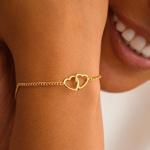 Doppeltes Herz Armband, ineinandergreifende Herzen Armband Geschenk für sie, passender Paar Schmuck, zierliches Gold gefüllt Armband, beste Freundin Armband