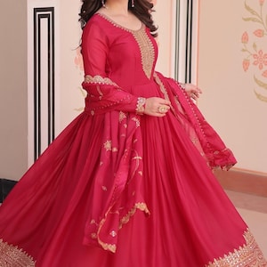 chinese dress ladies Blue Velvet Hand Embroidered Indian Gown with Banarasi Jacquard Ham XXL / Blue main image 1