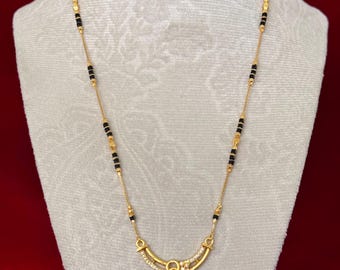 Tägliche Kleidung Mangalsutra Halskette für Frauen, schwarze Perle Gold Ton Mangalsutra, Minimaler CZ Anhänger Mangalsutra, traditioneller indischer Schmuck Geschenk