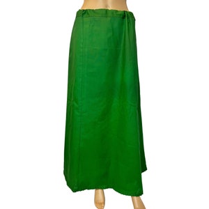 Sottoveste, gonna di fodera e saya pronti da indossare per sari in cotone verde pavone. - Italia