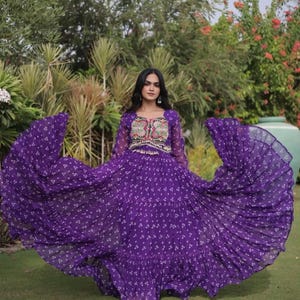 Navratri Bandhani Gown, Purple Garba Dress, Kutchi Patchwork Anarkali, Gujarati Traditional Dress, 12 Meter Flared Indian Ethnic Gown