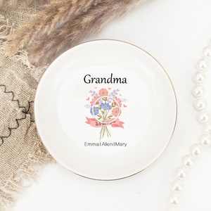 Custom Ring Dish for Grandma,Mothers Jewelry Dish,Mothers Gifts,Birthday Gifts,Gifts for Grandma,Gifts for Nana,Gifts for Nanny