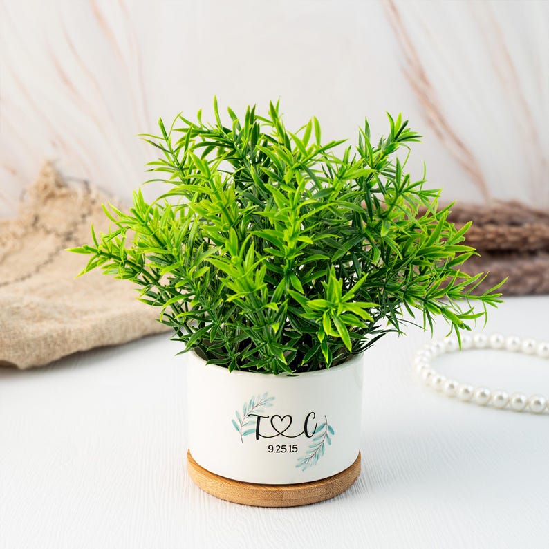 Custom Wedding Gifts,couple's Name Plant Pot, Anniversary Gifts, Flower
