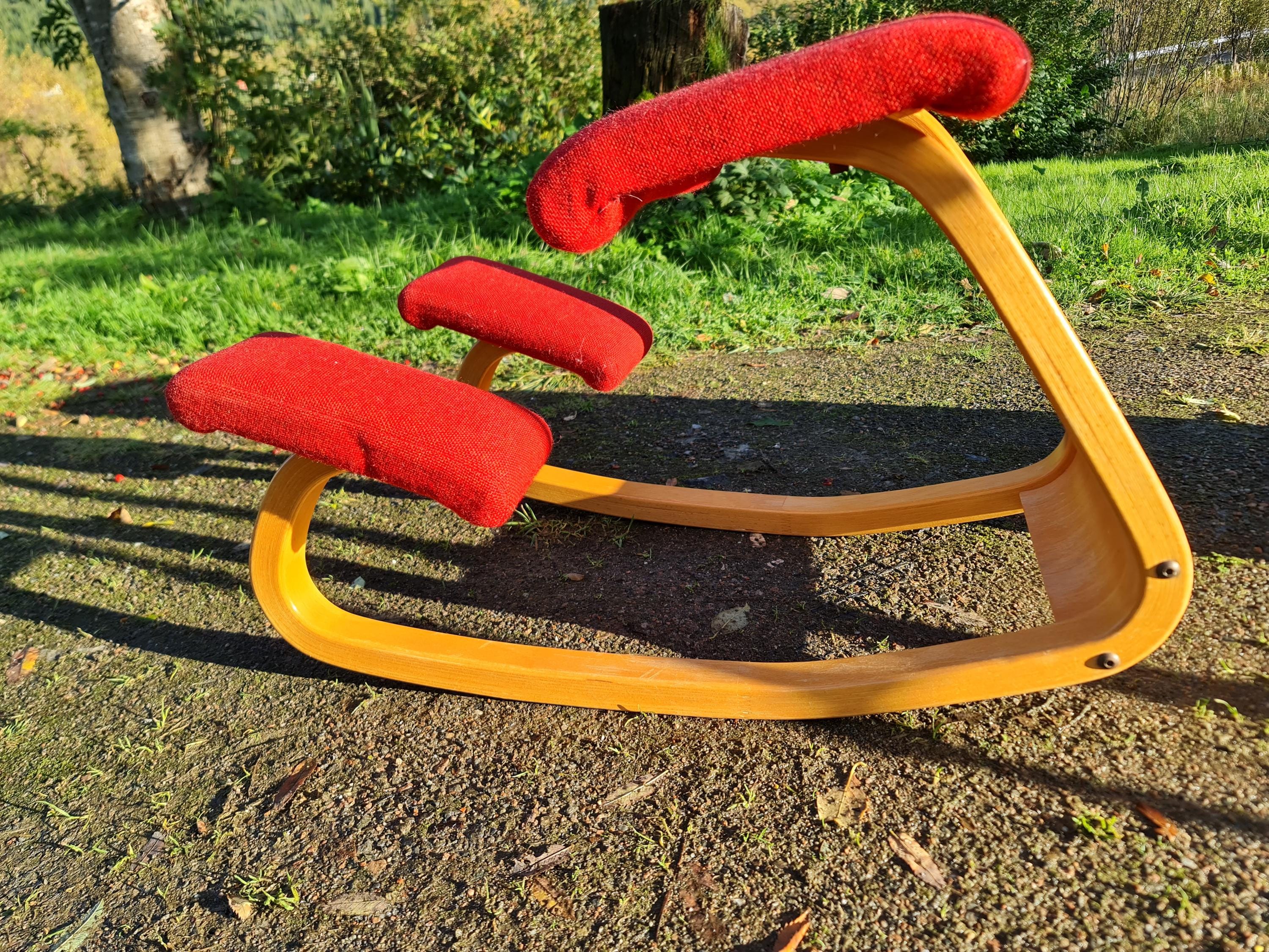 STOKKE 姿勢矯正 ノルウェー レッド balans il_fullxfull.6733582436_qsqj.jpg