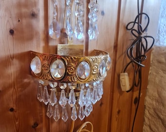 Swedish Vintage Brass Wall Lamp with Crystals, RAF Typ.nr 86 Art 945, 1970s Scandinavian Lighting. Maximalist wall decor, kitsch glam lamp