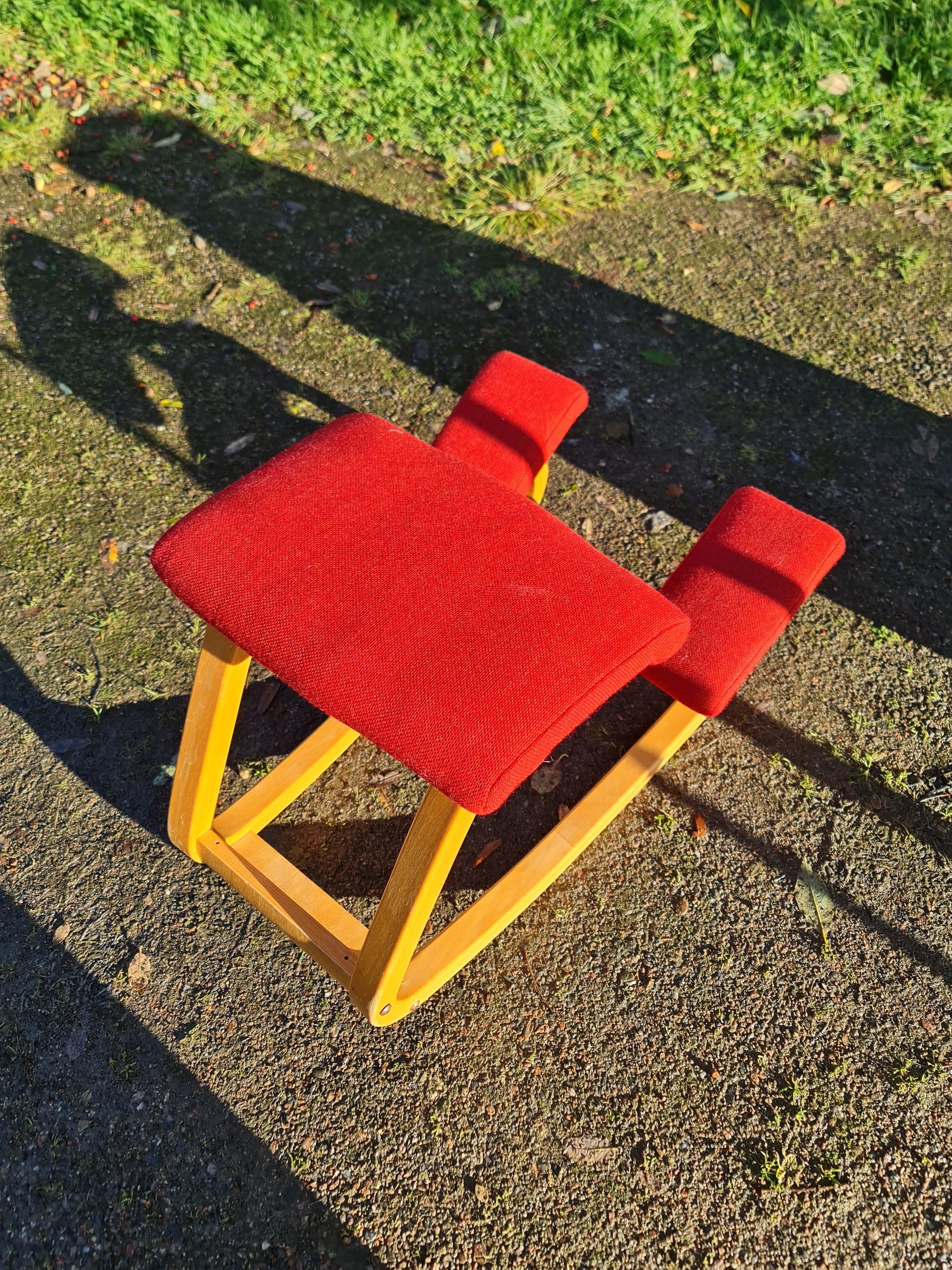 STOKKE 姿勢矯正 ノルウェー レッド balans STOKKE BALANS VARIABLE Ergonomic Kneeling Chair by Peter Opsvik