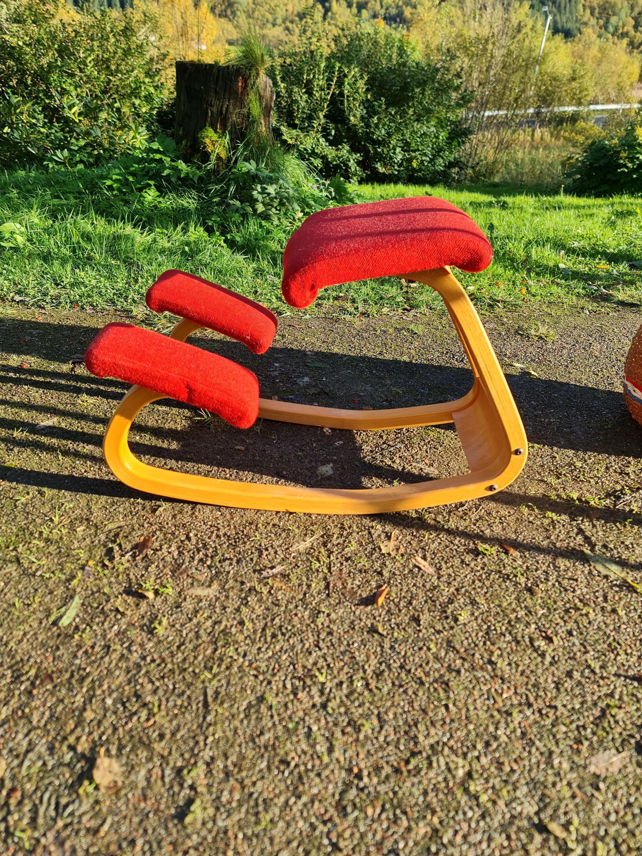 STOKKE BALANS VARIABLE Ergonomic Kneeling Chair by Peter Opsvik