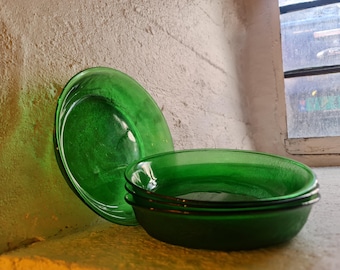 Set di 4 piatti fondi vintage Arcoroc Sierra Verde, ciotole per insalata verdi in vetro temperato francese. Modernista francese degli anni '70.